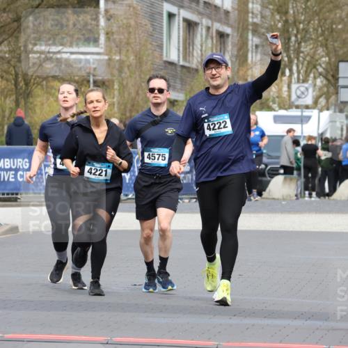12.04.2026 - 45. Internationalen Wilhelmsburger Insellauf Strokosch-Dieckow http://msf.ph/oto/9479374 12.04.2026 13:28:16 Ziel 3938, 3937, 4222, 4221, 4575, 4574 meine-sportfotos.de