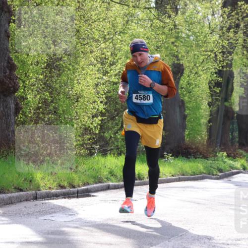 12.04.2026 - 45. Internationalen Wilhelmsburger Insellauf Yannick Fuchs http://msf.ph/oto/9479395 12.04.2026 10:17:39 Laufen 4580, 1279 meine-sportfotos.de