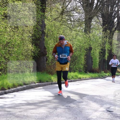 12.04.2026 - 45. Internationalen Wilhelmsburger Insellauf Yannick Fuchs http://msf.ph/oto/9479409 12.04.2026 10:17:40 Laufen 4580, 5055 meine-sportfotos.de