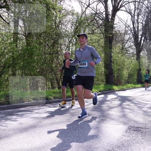 12.04.2026 - 45. Internationalen Wilhelmsburger Insellauf Yannick Fuchs http://msf.ph/oto/9479458 12.04.2026 10:30:06 Laufen  meine-sportfotos.de