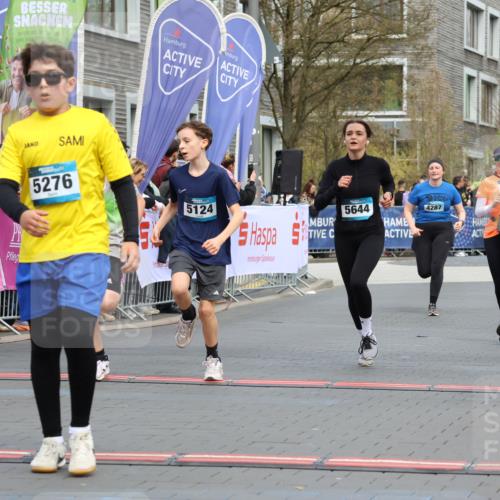 12.04.2026 - 45. Internationalen Wilhelmsburger Insellauf Strokosch-Dieckow http://msf.ph/oto/9479505 12.04.2026 12:59:32 Ziel 4023, 2009, 4875, 5276, 3017, 5111, 5124, 5644, 5718, 2082, 4741, 5191, 4287 meine-sportfotos.de