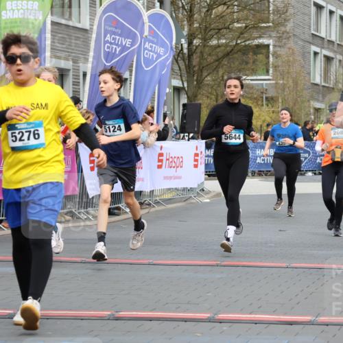 12.04.2026 - 45. Internationalen Wilhelmsburger Insellauf Strokosch-Dieckow http://msf.ph/oto/9479524 12.04.2026 12:59:32 Ziel 4023, 2009, 4875, 5276, 3017, 5111, 5124, 5644, 5718, 2082, 4741, 5191, 4287 meine-sportfotos.de