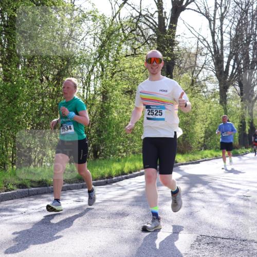 12.04.2026 - 45. Internationalen Wilhelmsburger Insellauf Yannick Fuchs http://msf.ph/oto/9479545 12.04.2026 10:30:12 Laufen  meine-sportfotos.de