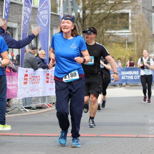 12.04.2026 - 45. Internationalen Wilhelmsburger Insellauf Strokosch-Dieckow http://msf.ph/oto/9479580 12.04.2026 13:28:08 Ziel 2756, 2180, 3132, 2875 meine-sportfotos.de