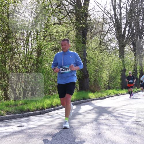 12.04.2026 - 45. Internationalen Wilhelmsburger Insellauf Yannick Fuchs http://msf.ph/oto/9479602 12.04.2026 10:30:15 Laufen  meine-sportfotos.de