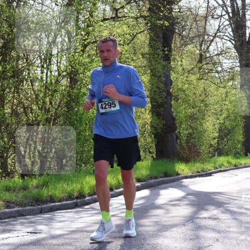 12.04.2026 - 45. Internationalen Wilhelmsburger Insellauf Yannick Fuchs http://msf.ph/oto/9479606 12.04.2026 10:30:16 Laufen  meine-sportfotos.de