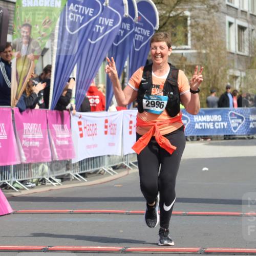 12.04.2026 - 45. Internationalen Wilhelmsburger Insellauf Strokosch-Dieckow http://msf.ph/oto/9479610 12.04.2026 11:47:29 Ziel 2996 meine-sportfotos.de