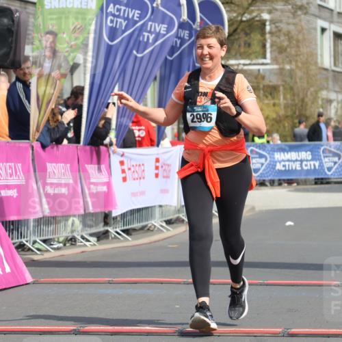12.04.2026 - 45. Internationalen Wilhelmsburger Insellauf Strokosch-Dieckow http://msf.ph/oto/9479640 12.04.2026 11:47:29 Ziel 2996 meine-sportfotos.de