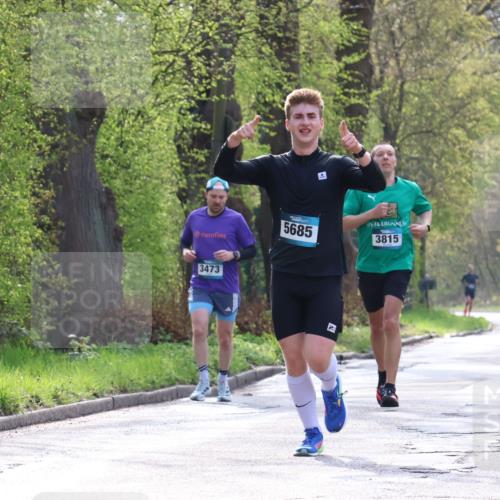 12.04.2026 - 45. Internationalen Wilhelmsburger Insellauf Yannick Fuchs http://msf.ph/oto/9479705 12.04.2026 10:18:08 Laufen 5685, 3815, 3473 meine-sportfotos.de