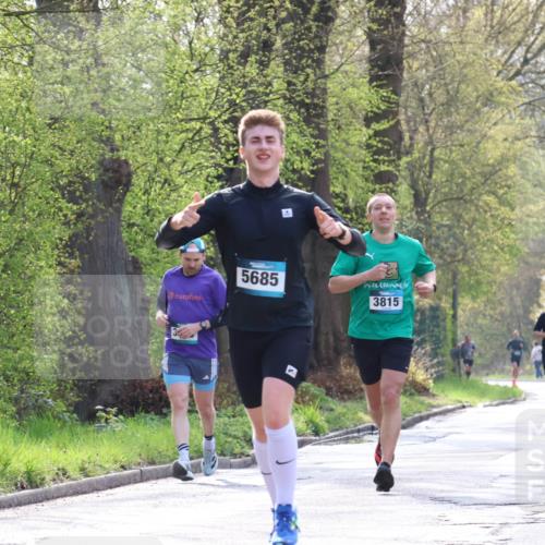12.04.2026 - 45. Internationalen Wilhelmsburger Insellauf Yannick Fuchs http://msf.ph/oto/9479715 12.04.2026 10:18:09 Laufen 5685, 3815 meine-sportfotos.de