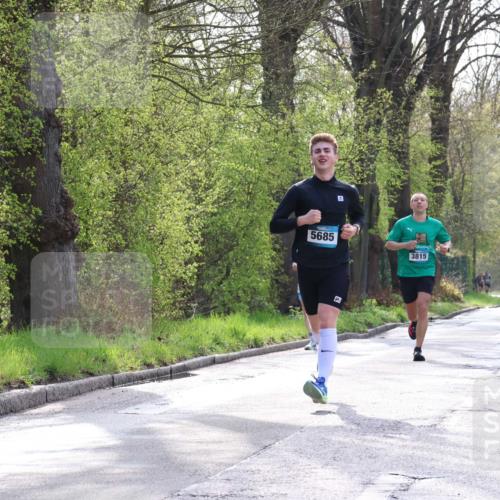 12.04.2026 - 45. Internationalen Wilhelmsburger Insellauf Yannick Fuchs http://msf.ph/oto/9479725 12.04.2026 10:18:10 Laufen 5685, 3815 meine-sportfotos.de