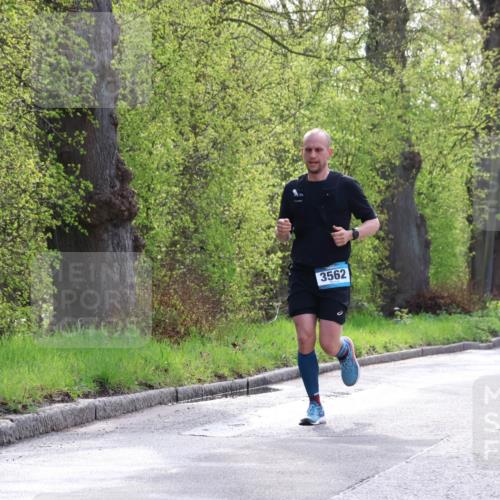 12.04.2026 - 45. Internationalen Wilhelmsburger Insellauf Yannick Fuchs http://msf.ph/oto/9479837 12.04.2026 10:18:22 Laufen 3562 meine-sportfotos.de