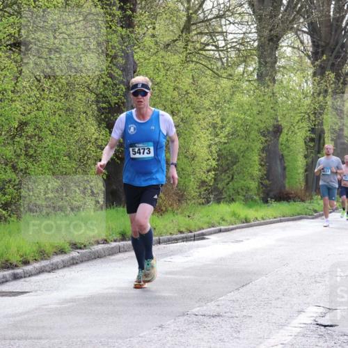 12.04.2026 - 45. Internationalen Wilhelmsburger Insellauf Yannick Fuchs http://msf.ph/oto/9479897 12.04.2026 10:18:36 Laufen 5473, 4651, 4831 meine-sportfotos.de