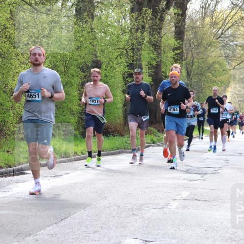 12.04.2026 - 45. Internationalen Wilhelmsburger Insellauf Yannick Fuchs http://msf.ph/oto/9479929 12.04.2026 10:18:39 Laufen 4651, 4831, 425, 4154, 14, 2075, 2265, 5452, 4883 meine-sportfotos.de