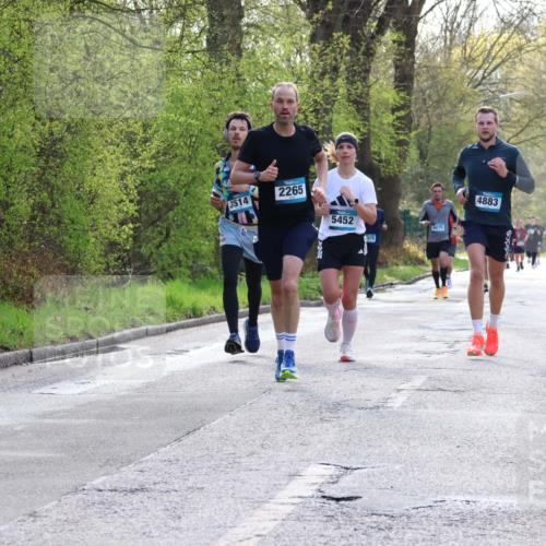 12.04.2026 - 45. Internationalen Wilhelmsburger Insellauf Yannick Fuchs http://msf.ph/oto/9479991 12.04.2026 10:18:45 Laufen 2265, 3514, 5452, 4075, 4883 meine-sportfotos.de
