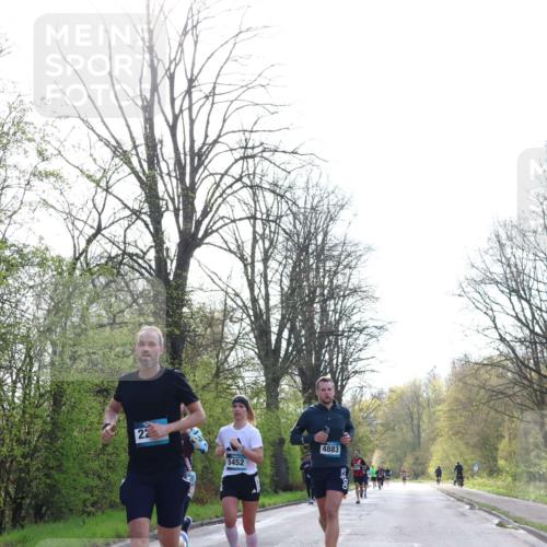 12.04.2026 - 45. Internationalen Wilhelmsburger Insellauf Yannick Fuchs http://msf.ph/oto/9480023 12.04.2026 10:18:48 Laufen 22, 5452, 4883 meine-sportfotos.de
