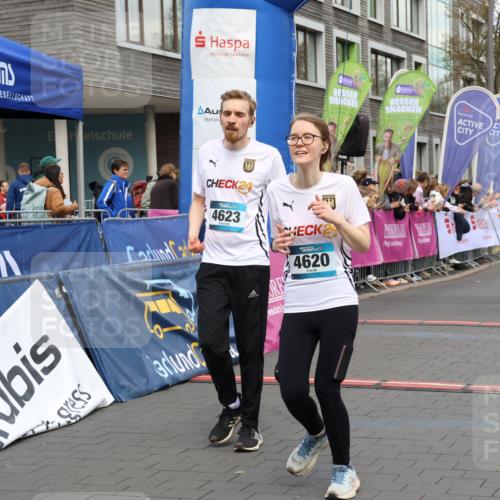 12.04.2026 - 45. Internationalen Wilhelmsburger Insellauf Strokosch-Dieckow http://msf.ph/oto/9480024 12.04.2026 13:00:12 Ziel 4623, 4620, 3999, 5183, 5863 meine-sportfotos.de