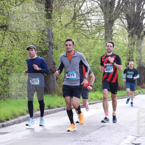 12.04.2026 - 45. Internationalen Wilhelmsburger Insellauf Yannick Fuchs http://msf.ph/oto/9480062 12.04.2026 10:18:54 Laufen 4075, 2979, 4087, 2793, 4214 meine-sportfotos.de