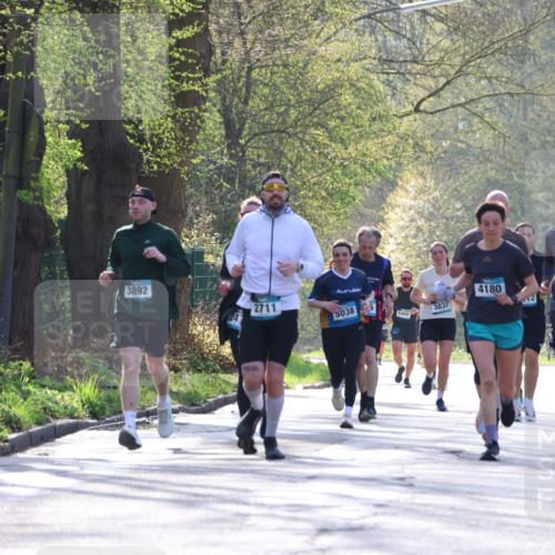 12.04.2026 - 45. Internationalen Wilhelmsburger Insellauf Yannick Fuchs http://msf.ph/oto/9480136 12.04.2026 10:30:42 Laufen  meine-sportfotos.de