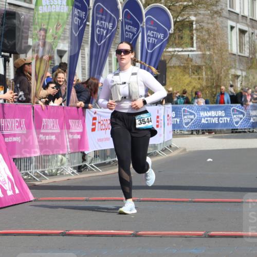 12.04.2026 - 45. Internationalen Wilhelmsburger Insellauf Strokosch-Dieckow http://msf.ph/oto/9480221 12.04.2026 11:52:26 Ziel 3544 meine-sportfotos.de