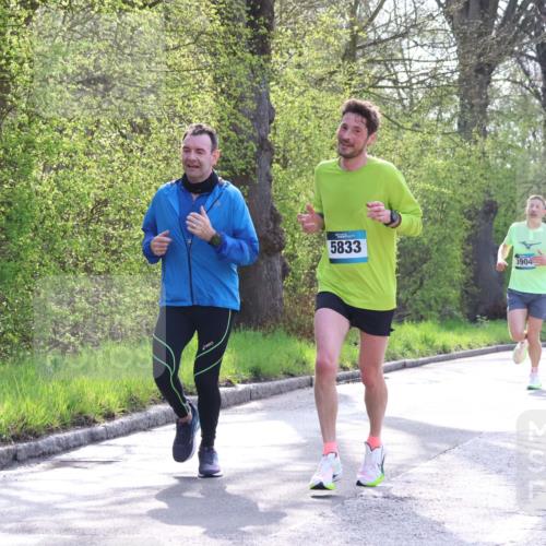 12.04.2026 - 45. Internationalen Wilhelmsburger Insellauf Yannick Fuchs http://msf.ph/oto/9480227 12.04.2026 10:19:20 Laufen 5833, 3904 meine-sportfotos.de