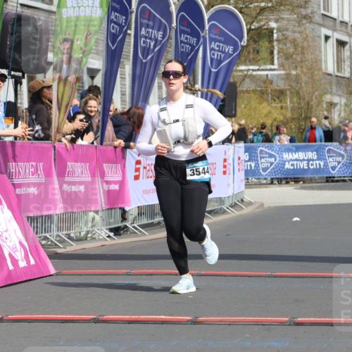 12.04.2026 - 45. Internationalen Wilhelmsburger Insellauf Strokosch-Dieckow http://msf.ph/oto/9480230 12.04.2026 11:52:26 Ziel 3544 meine-sportfotos.de