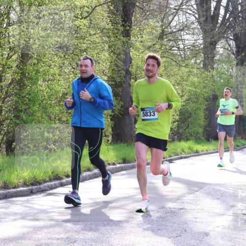 12.04.2026 - 45. Internationalen Wilhelmsburger Insellauf Yannick Fuchs http://msf.ph/oto/9480231 12.04.2026 10:19:21 Laufen 5833 meine-sportfotos.de