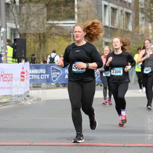 12.04.2026 - 45. Internationalen Wilhelmsburger Insellauf Strokosch-Dieckow http://msf.ph/oto/9480254 12.04.2026 13:27:32 Ziel 2968, 2306 meine-sportfotos.de