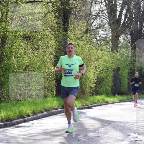 12.04.2026 - 45. Internationalen Wilhelmsburger Insellauf Yannick Fuchs http://msf.ph/oto/9480255 12.04.2026 10:19:23 Laufen 3904, 4995, 3141 meine-sportfotos.de