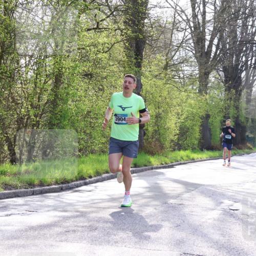 12.04.2026 - 45. Internationalen Wilhelmsburger Insellauf Yannick Fuchs http://msf.ph/oto/9480259 12.04.2026 10:19:23 Laufen 3904, 3141 meine-sportfotos.de