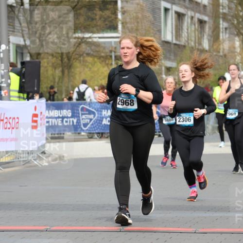 12.04.2026 - 45. Internationalen Wilhelmsburger Insellauf Strokosch-Dieckow http://msf.ph/oto/9480261 12.04.2026 13:27:32 Ziel 2968, 2306 meine-sportfotos.de
