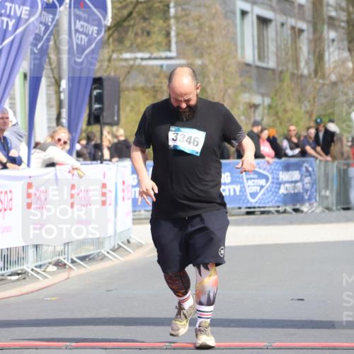 12.04.2026 - 45. Internationalen Wilhelmsburger Insellauf Strokosch-Dieckow http://msf.ph/oto/9480268 12.04.2026 11:53:31 Ziel 3346 meine-sportfotos.de