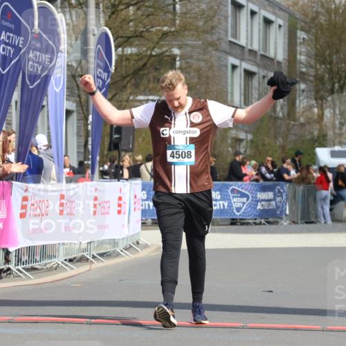 12.04.2026 - 45. Internationalen Wilhelmsburger Insellauf Strokosch-Dieckow http://msf.ph/oto/9480342 12.04.2026 11:54:01 Ziel 4508 meine-sportfotos.de