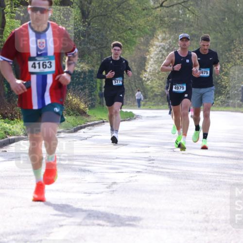 12.04.2026 - 45. Internationalen Wilhelmsburger Insellauf Yannick Fuchs http://msf.ph/oto/9480345 12.04.2026 10:19:32 Laufen 4163, 17, 3778, 4979, 975 meine-sportfotos.de