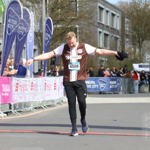 12.04.2026 - 45. Internationalen Wilhelmsburger Insellauf Strokosch-Dieckow http://msf.ph/oto/9480368 12.04.2026 11:54:01 Ziel 4508 meine-sportfotos.de