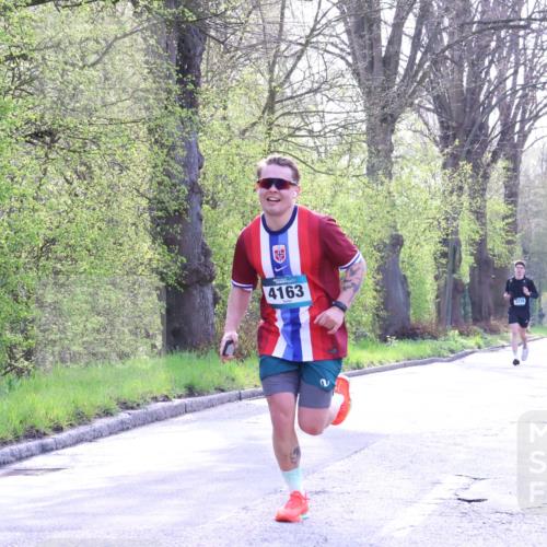 12.04.2026 - 45. Internationalen Wilhelmsburger Insellauf Yannick Fuchs http://msf.ph/oto/9480369 12.04.2026 10:19:35 Laufen 4163, 3778, 4979, 4975 meine-sportfotos.de