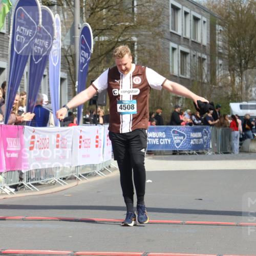 12.04.2026 - 45. Internationalen Wilhelmsburger Insellauf Strokosch-Dieckow http://msf.ph/oto/9480373 12.04.2026 11:54:01 Ziel 4508 meine-sportfotos.de