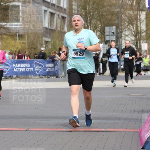 12.04.2026 - 45. Internationalen Wilhelmsburger Insellauf Strokosch-Dieckow http://msf.ph/oto/9480378 12.04.2026 13:27:17 Ziel  meine-sportfotos.de