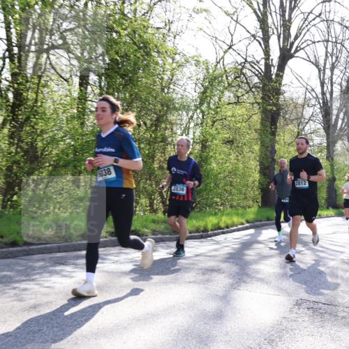 12.04.2026 - 45. Internationalen Wilhelmsburger Insellauf Yannick Fuchs http://msf.ph/oto/9480380 12.04.2026 10:30:55 Laufen  meine-sportfotos.de