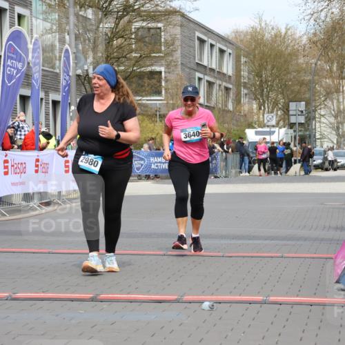 12.04.2026 - 45. Internationalen Wilhelmsburger Insellauf Strokosch-Dieckow http://msf.ph/oto/9480399 12.04.2026 13:27:04 Ziel 4124, 2980, 3640 meine-sportfotos.de