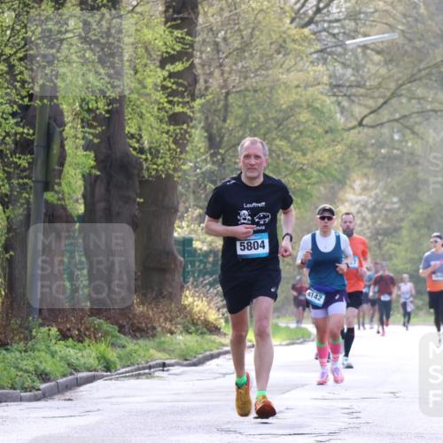 12.04.2026 - 45. Internationalen Wilhelmsburger Insellauf Yannick Fuchs http://msf.ph/oto/9480466 12.04.2026 10:19:47 Laufen 5804, 4142 meine-sportfotos.de