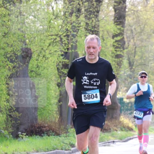 12.04.2026 - 45. Internationalen Wilhelmsburger Insellauf Yannick Fuchs http://msf.ph/oto/9480487 12.04.2026 10:19:50 Laufen 5804, 4142, 2627 meine-sportfotos.de