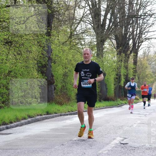 12.04.2026 - 45. Internationalen Wilhelmsburger Insellauf Yannick Fuchs http://msf.ph/oto/9480498 12.04.2026 10:19:53 Laufen 5804, 4142, 627 meine-sportfotos.de