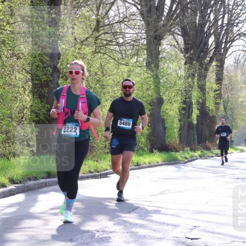 12.04.2026 - 45. Internationalen Wilhelmsburger Insellauf Yannick Fuchs http://msf.ph/oto/9480530 12.04.2026 10:31:03 Laufen  meine-sportfotos.de