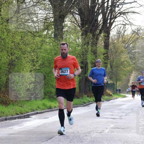 12.04.2026 - 45. Internationalen Wilhelmsburger Insellauf Yannick Fuchs http://msf.ph/oto/9480541 12.04.2026 10:19:58 Laufen 2627, 3845 meine-sportfotos.de