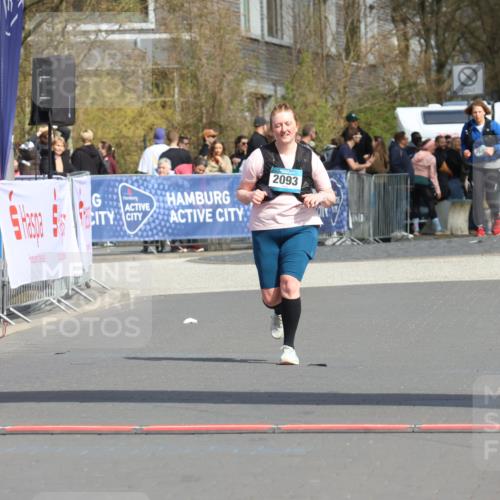 12.04.2026 - 45. Internationalen Wilhelmsburger Insellauf Strokosch-Dieckow http://msf.ph/oto/9480545 12.04.2026 11:54:31 Ziel 2093 meine-sportfotos.de