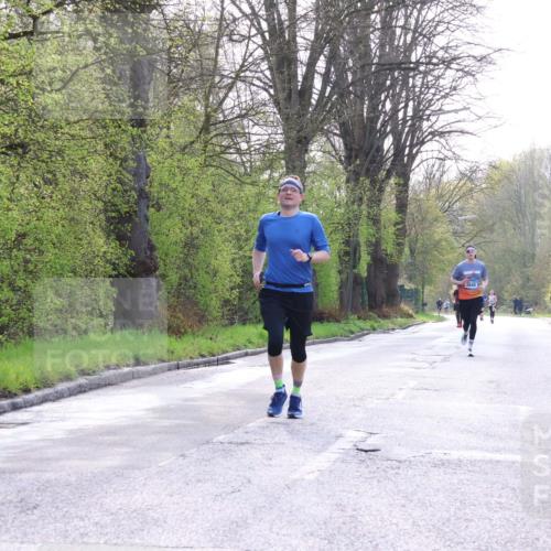 12.04.2026 - 45. Internationalen Wilhelmsburger Insellauf Yannick Fuchs http://msf.ph/oto/9480562 12.04.2026 10:20:01 Laufen 3845 meine-sportfotos.de