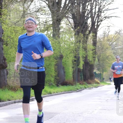 12.04.2026 - 45. Internationalen Wilhelmsburger Insellauf Yannick Fuchs http://msf.ph/oto/9480569 12.04.2026 10:20:02 Laufen 3845 meine-sportfotos.de