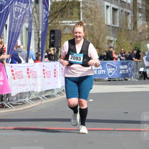 12.04.2026 - 45. Internationalen Wilhelmsburger Insellauf Strokosch-Dieckow http://msf.ph/oto/9480597 12.04.2026 11:54:35 Ziel 2093 meine-sportfotos.de