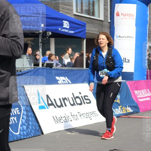 12.04.2026 - 45. Internationalen Wilhelmsburger Insellauf Strokosch-Dieckow http://msf.ph/oto/9480675 12.04.2026 11:54:50 Ziel 2679, 2680 meine-sportfotos.de